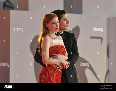 Jessica Chastain Oscar Isaac Scenes from a Marriage red carpet Stock ...