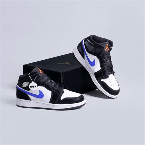 Air Jordan Mid Black Racer Blue Garage