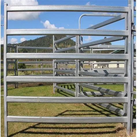 Galvanized Iron Stable Metal Fence Panels Livestock Corral Horse Fence