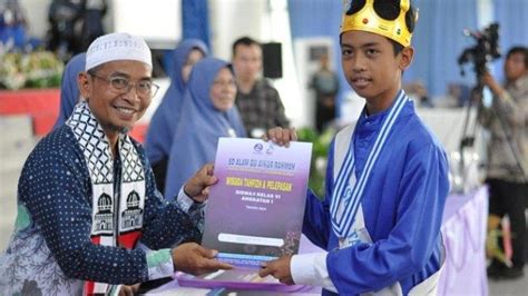 Wisuda Tahfiz SD Alam Qu Ainur Rahmah Pasaman Barat Pelepasan Angkatan