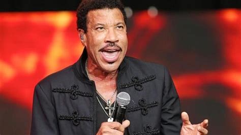 Lionel Richie Net Worth How Rich Lionel Richie Is Big Blue