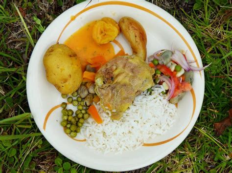 El Pachamanca Es Un Metro De Proceso De Cocinar Ancestral Ecuador Foto