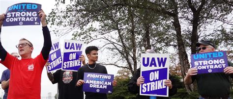 Plot Twist UAW Expands Strike Against GM Hours After Reaching Deal