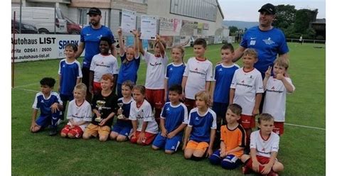 Pitten B SPG Bad Fischau Brunn Steinfeld U9 Mädchen oefb at