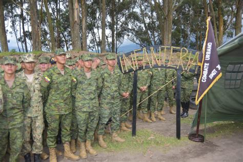 Visita A Las Instalaciones De La Brigada De Fuerzas Especiales N 9