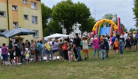 Piknik rodzinny z okazji Dnia Dziecka na osiedlu Młodych wspominamy