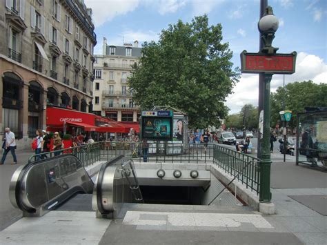 Station de métro Bastille (Paris ( 4 ème )/Paris (12 ème ), 1900) | Structurae