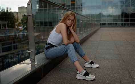 Wallpaper Model Blonde Long Hair Looking At Viewer Touching Face Tank Top White Tops