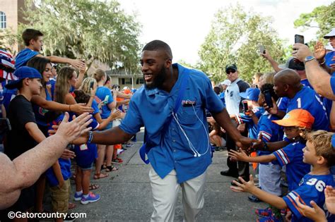 Florida Gators Photo Gallery Gator Walk Vs Umass Gatorcountry