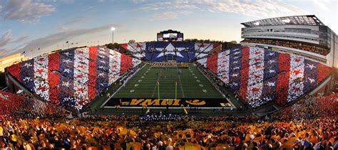 Best Photos From College Football Stadiums on Gameday