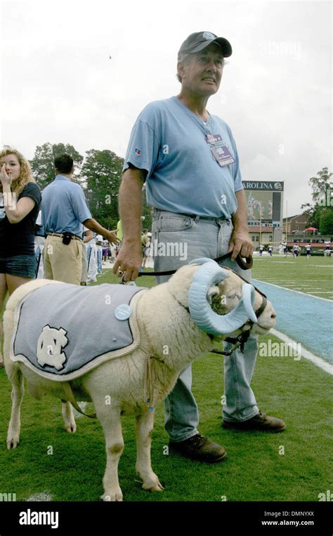 Tarheels mascot hi-res stock photography and images - Alamy