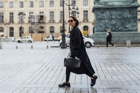 El nuevo estilo parisino qué se lleva en el street style de la