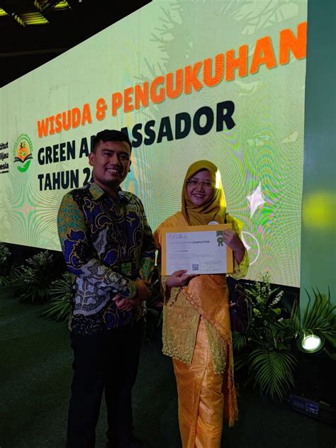 WISUDA GREEN AMBASADOR OLEH MENTERI KLHK DI SENTUL ECO EDU TOURISM