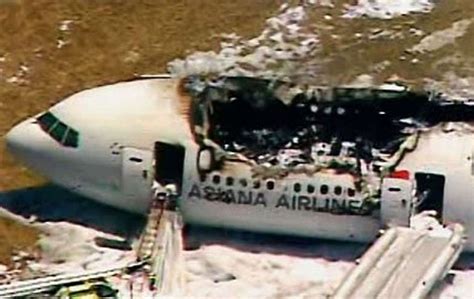 Hallan Cajas Negras De Avión Estrellado En San Francisco La Opinión