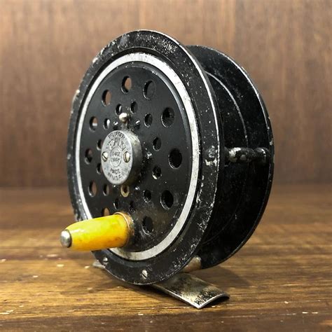 Pflueger Early Medalist 1494 Round Line Guard Vintage Fly Reel フルーガー