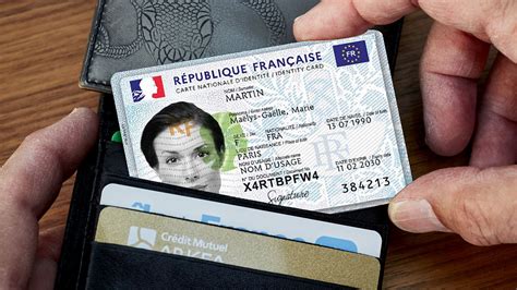 Voici A Quoi Ressemblera La Nouvelle Carte Didentite National Bilarasa