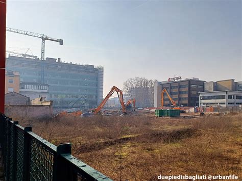 Milano Rottole Corte Gardens Di Via Sangro Febbraio 2024 Urbanfile