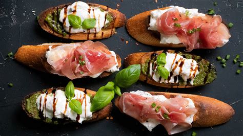 Semplice E Dal Gusto Irresistibile Crostini Con Burrata E Pesto Di