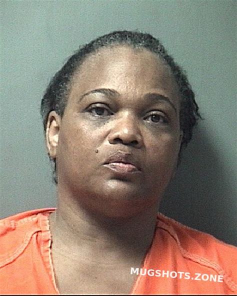 LOWE DARLENE TEOLA 09 26 2022 Harris County Mugshots Zone