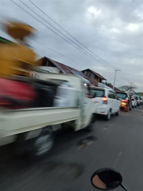 Perbaikan Jalan Tak Kunjung Selesai Macet Di Cilallang Makin Parah