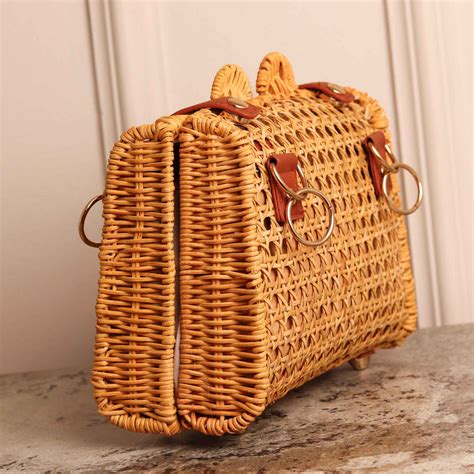 CLUTCH NUDE TRAMA ALÇA BAMBU FORMATO RETANGULAR Milene Jóias