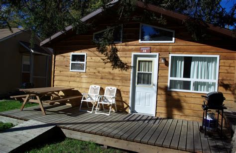 The Cottages At Clear Lake (Wasagaming, Manitoba) - Resort Reviews - ResortsandLodges.com