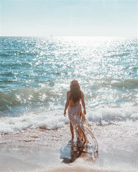 Michelle Hébert - New editorial by Lone Wolf Magazine | Corrie Lejuwaan