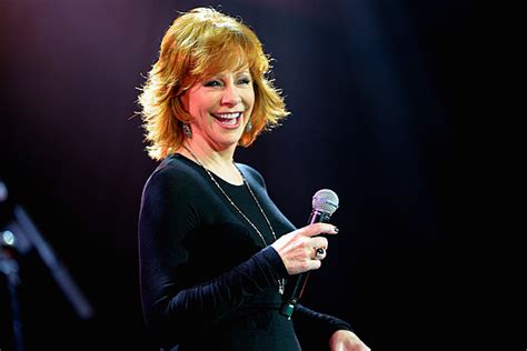 Abc Orders Pilot Of New Drama Starring Reba Mcentire