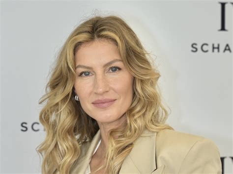 Gisele Bündchens Emotional Conversation With Police Revealed