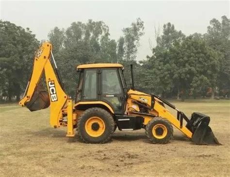 Backhoe Loader Rental at ₹ 8500/day in Pune | ID: 22363021133