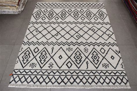 Tapete Kilim Indiano Maroccan Geom Trico Branco Preto X M