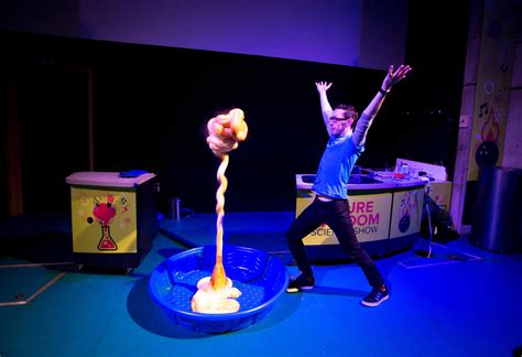 Science Show Theatre | Glasgow Science Centre