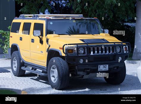 Hummer Car Yellow Hi Res Stock Photography And Images Alamy