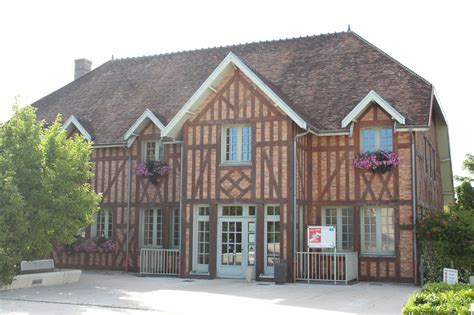 Bibliothèque municipale Georges Royer Ville de Saint André Les Vergers