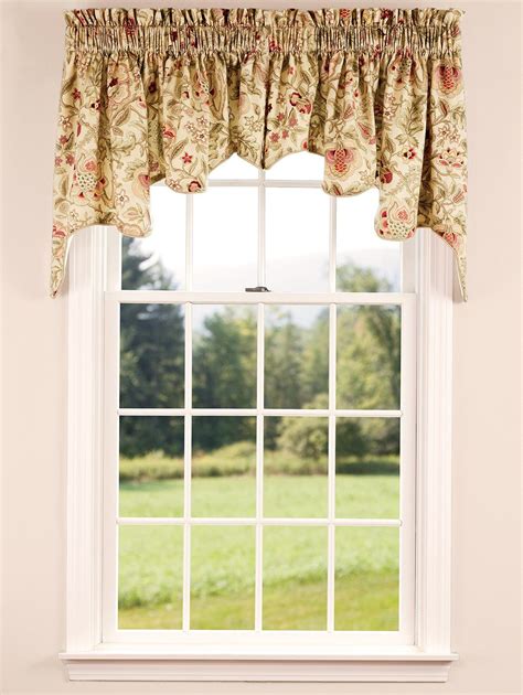 Pin By Lynn Jackson On Curtains Country Kitchen Curtains French