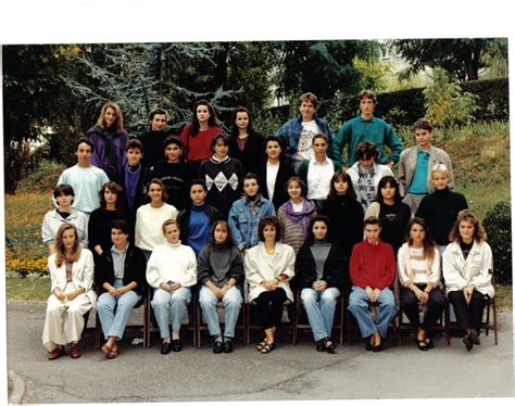 Photo De Classe Premiére L Deux De 1989 Lycée Laure Gatet Copains D