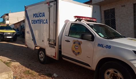 Homem é encontrado morto em terreno baldio no Tabuleiro do Martins em