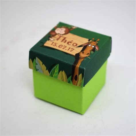 Boite dragées personnalisée Cube Uni jungle zoo savane couleur vert