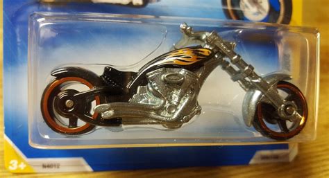 Hot Wheels OCC Splitback Motorcycle Black W Orange Flames 1 64 2009