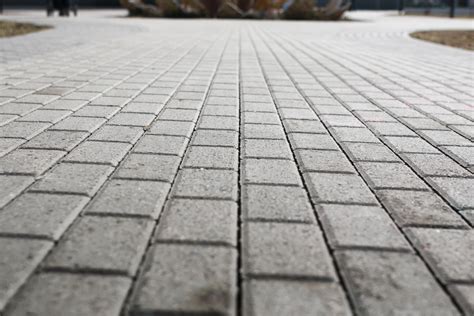 The Benefits Of Sanding And Sealing Your Outside Tile