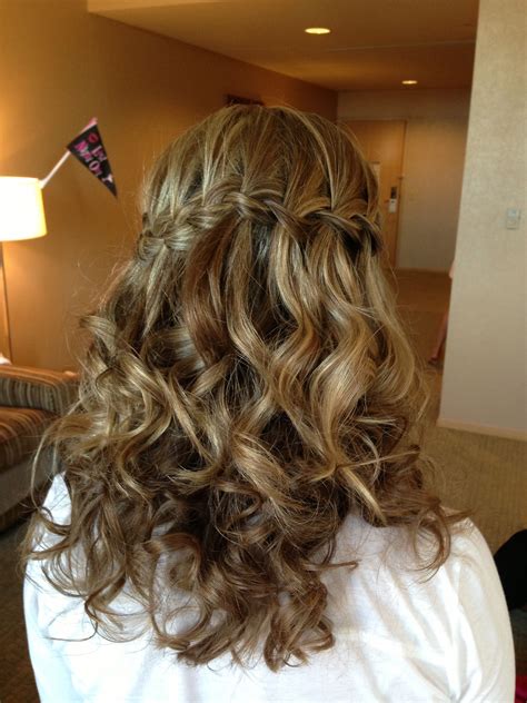 Waterfall Braid With Loose Curls Curly Waterfall Braid Hairdo Loose Curls