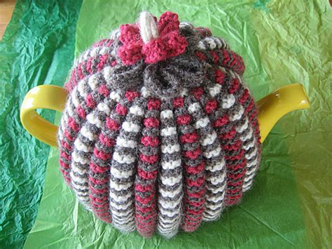 Lovely Knitted Tea Cosy Patterns