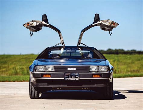 DeLorean DMC 12 La fascinante historia del automóvil de Volver al