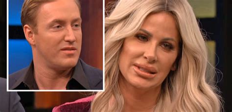 Kim Zolciak Looks Heartbroken As She Steps Out Without Wedding Ring