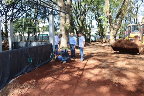 Novas estruturas tomam forma na Praça Municipal de Pato Bragado O