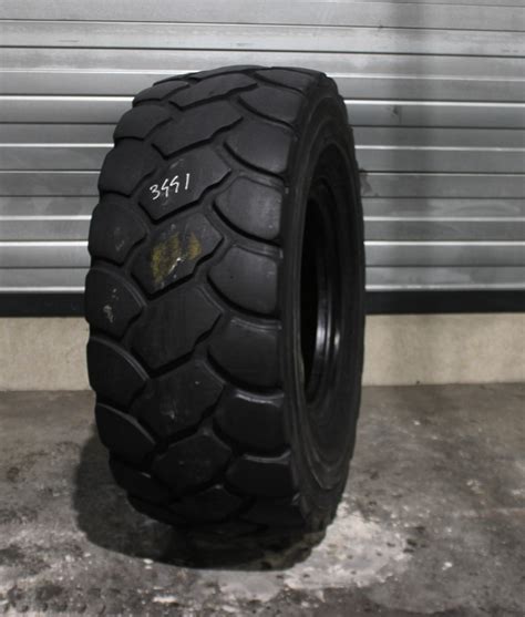 R Used Goodyear Rt B L Tl Mm Regrooved Cosm Rep