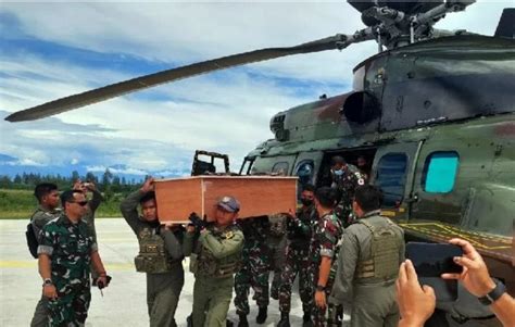 Panglima Tni Ke Timika Melayat Tiga Prajurit Gugur Di Gome