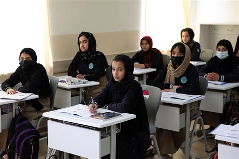 Turkish schools in Afghanistan help shape the future of youth | Daily Sabah