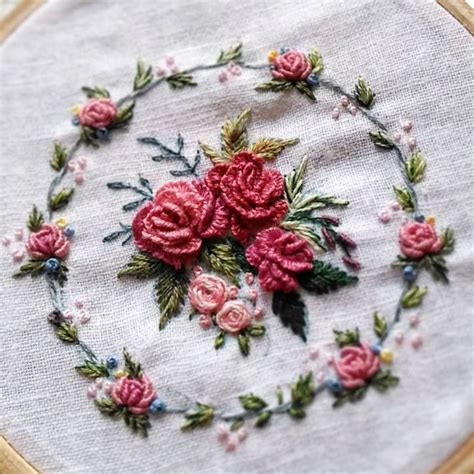 вышивка | Silk ribbon embroidery, Brazilian embroidery, Ribbon embroidery