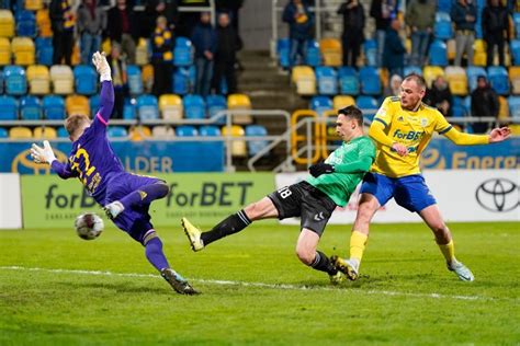 Fortuna Liga Arka Gdynia Zremisowa A Z Gks Em Katowice I Straci A